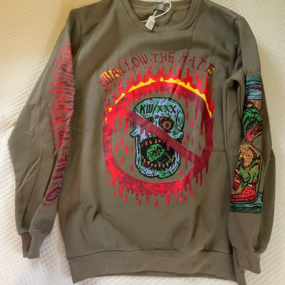 New with tags crew neck